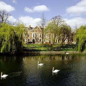 Arundel House Otel
